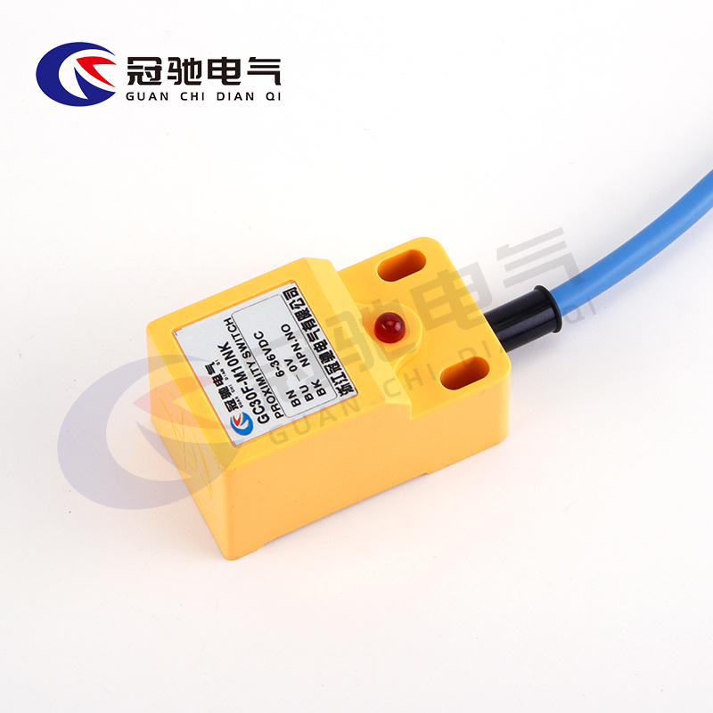 GC30F-M10NK接近感应开关方形金属传感器 直流三线常开 24V